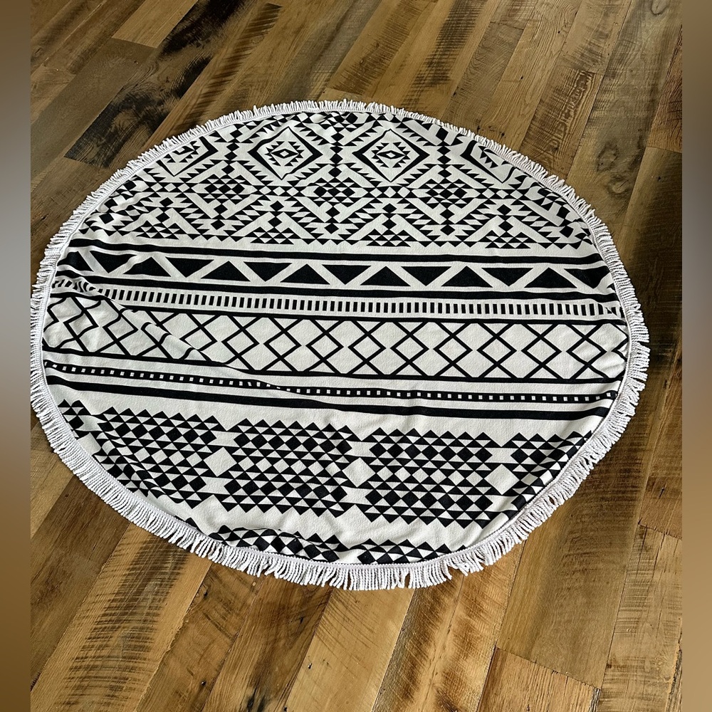 Towel Round Beach Black Wht Boho Tapestry Tribal Oversize Park Blanket 60” Yoga